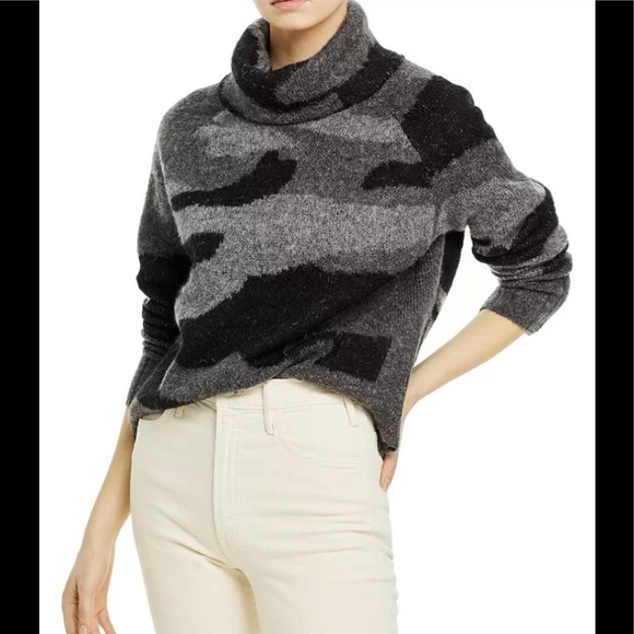 Aqua Sweaters - NEW Aqua Bloomingdale’s Women’s Knit Turtleneck Sweater Small Gray Camouflage
